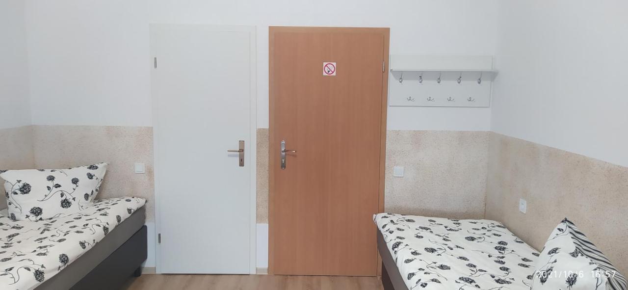 4U Hostel Zgorzelec - Free Parking Jedrzychowice  Eksteriør bilde